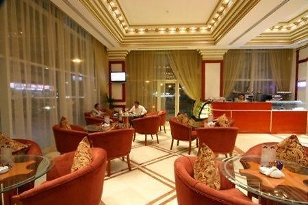 Emirates Palace Hotel Suites Sharjah Restaurante foto